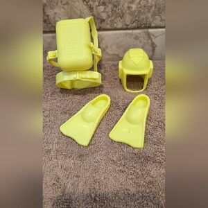 Vntge Toy Soldier 12" Action Figure Scuba Accessories 2 Fins 1 Helmet 1 Backpack